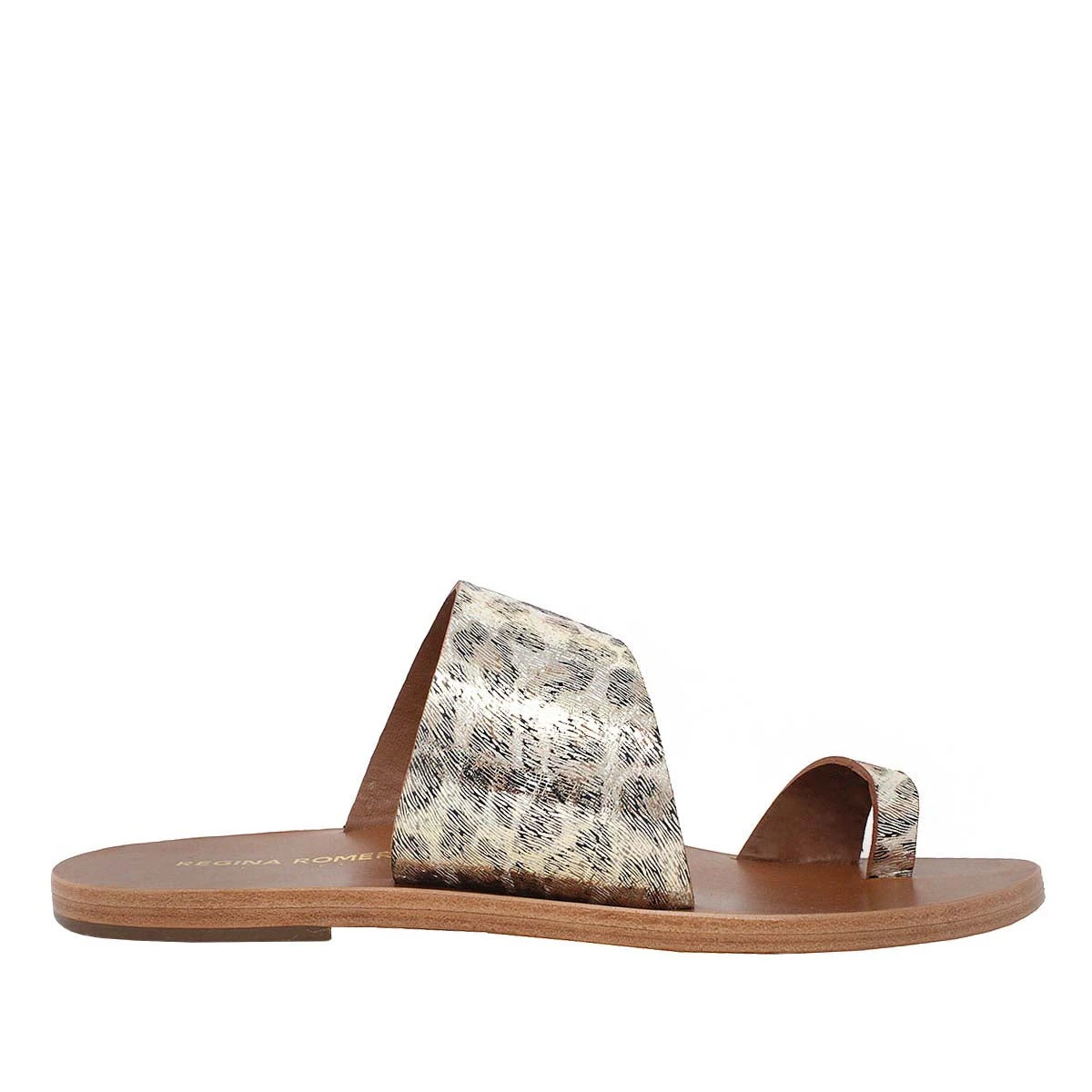 AMAYA - Oro Claro Regina Romero Resort Zapato Sandalia De Piso Para Dama En Piel 3 AMAYA - Oro Claro Regina Romero Resort Zapato Sandalia De Piso Para Dama En Piel