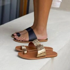 AMAYA - Negro Regina Romero Resort Zapato Sandalia De Piso Para Dama En Piel -Reginaromero Regina Romero Resort Sandalia Amaya Negro 7