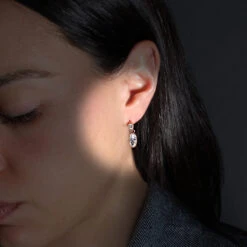 ARETES AMBERES - Cristal Y Dorado Regina RomeroArete Para Dama 10 ARETES AMBERES - Cristal Y Dorado Regina RomeroArete Para Dama -Reginaromero Regina Romero accesorios aretes Amberes cristal oro 3