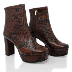 ELSY 95 - Cafe Regina Romero Zapato Bota Botin Plataforma Tacon Alto Para Dama En Piel 18 ELSY 95 - Cafe Regina Romero Zapato Bota Botin Plataforma Tacon Alto Para Dama En Piel -Reginaromero Regina Romero bota botin Elsy cobra cafe piel 2