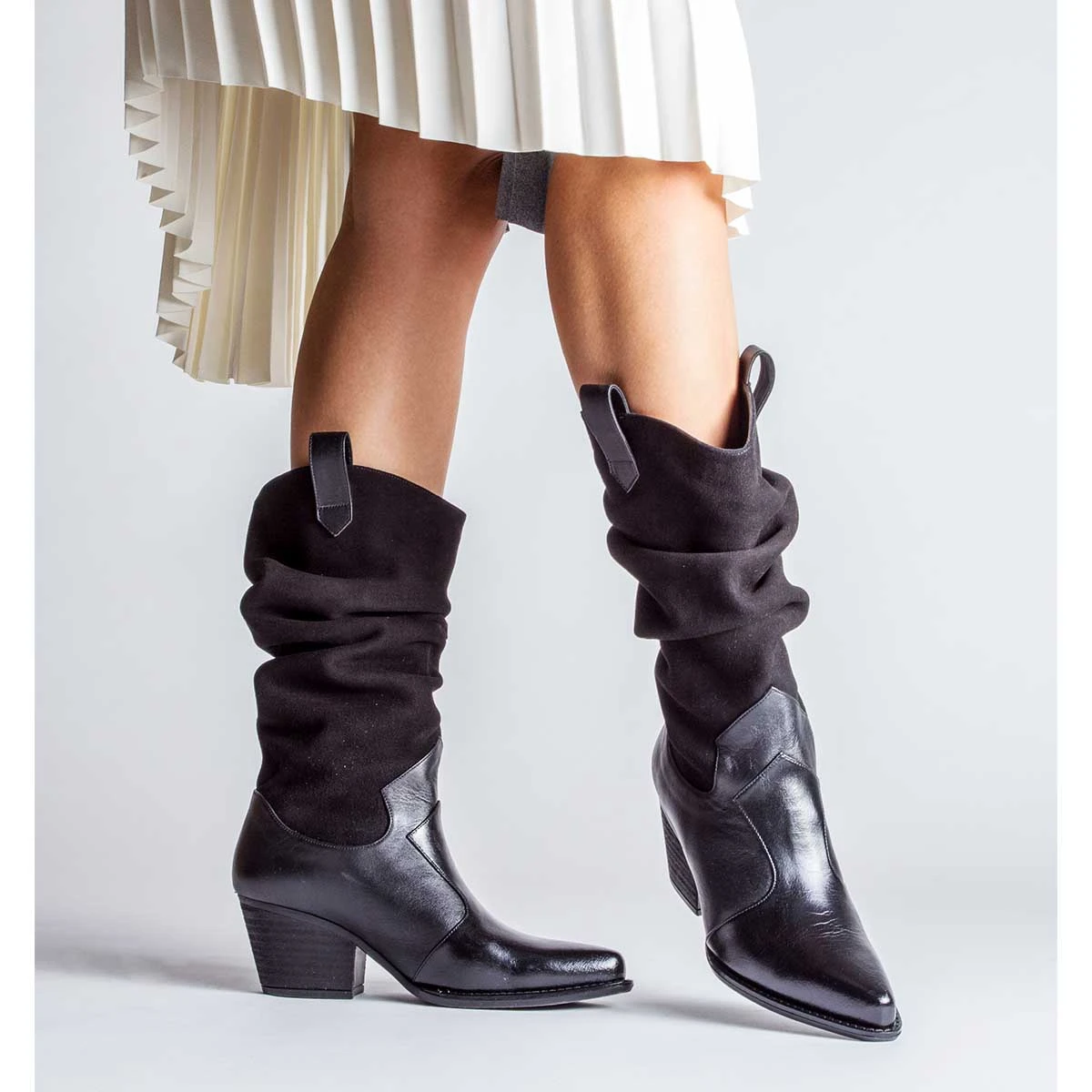 MADELEINE 60 - Negro Regina Romero Zapato Bota Botin Tacon Bajo Para Dama En Piel 6 MADELEINE 60 - Negro Regina Romero Zapato Bota Botin Tacon Bajo Para Dama En Piel - Imagen 4