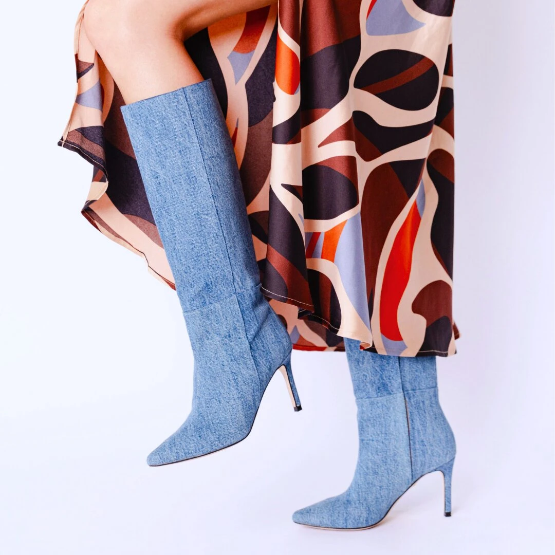 MITZY 75 - Denim Regina Romero Zapato Bota Larga Tacon Alto Para Dama 5 MITZY 75 - Denim Regina Romero Zapato Bota Larga Tacon Alto Para Dama - Imagen 3