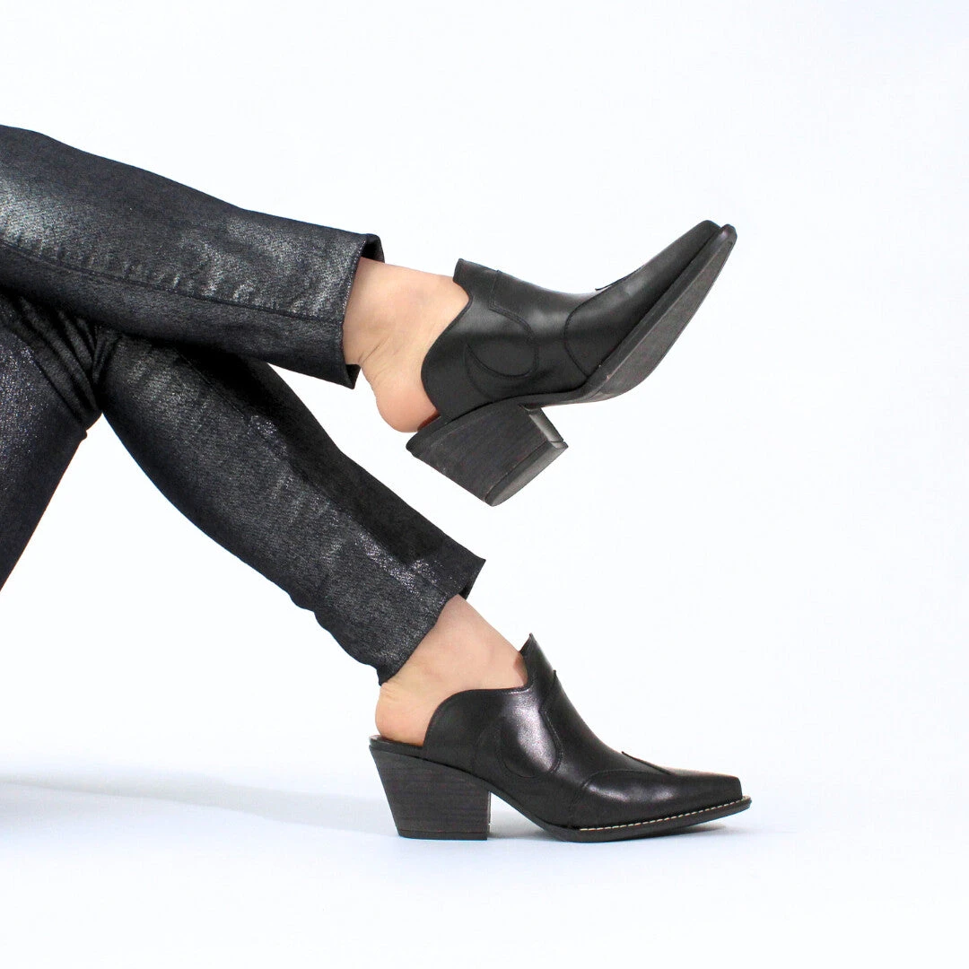 TRACY 60 - Negro Regina Romero Zapato Zapatilla Tacon Bajo Para Dama En Piel 4 TRACY 60 - Negro Regina Romero Zapato Zapatilla Tacon Bajo Para Dama En Piel - Imagen 2