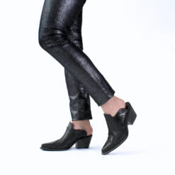 TRACY 60 - Negro Regina Romero Zapato Zapatilla Tacon Bajo Para Dama En Piel 11 TRACY 60 - Negro Regina Romero Zapato Zapatilla Tacon Bajo Para Dama En Piel -Reginaromero Regina Romero bota botin Tracy negro piel 12