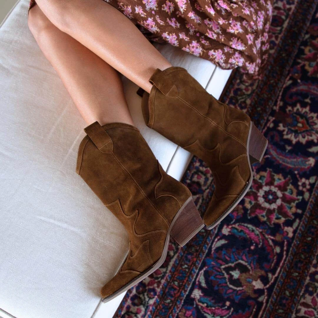 BAILEY 60 - Gamuza Oro Viejo Regina Romero Zapato Bota Botin Tacon Bajo Para Dama En Piel - Imagen 5