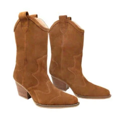 BAILEY 60 - Gamuza Oro Viejo Regina Romero Zapato Bota Botin Tacon Bajo Para Dama En Piel -Reginaromero Regina Romero bota botin tacon bajo Bailey 60 oro viejo piel 6 aece0d7e 67db 48d7 9071 6c09fc311b87