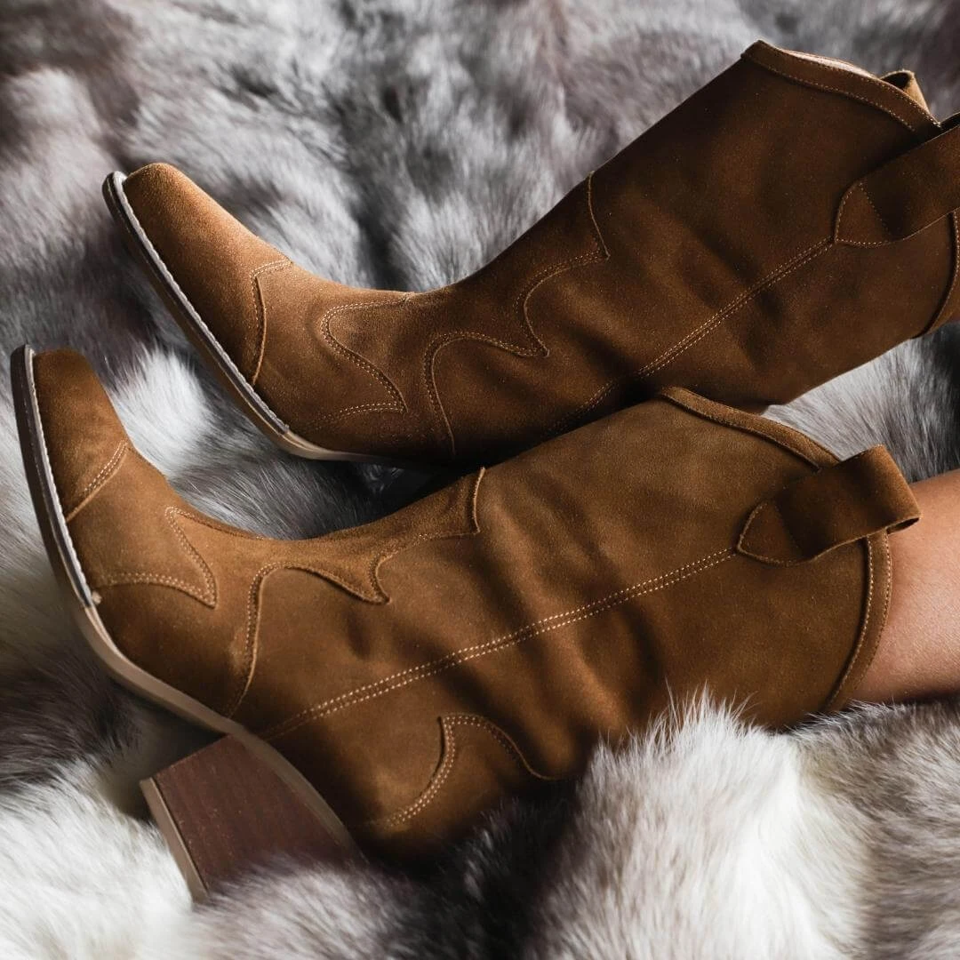 BAILEY 60 - Gamuza Oro Viejo Regina Romero Zapato Bota Botin Tacon Bajo Para Dama En Piel - Imagen 4