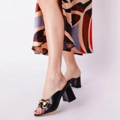 BASS 75 - Negro Regina Romero Zapato Sandalia Zapatilla Tacon Alto Para Dama En Piel 15 BASS 75 - Negro Regina Romero Zapato Sandalia Zapatilla Tacon Alto Para Dama En Piel -Reginaromero Regina Romero zapatilla sandalia Bass negro piel 8