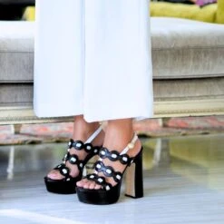 AGNI 135 - Negro Y Blanco Regina Romero Zapato Sandalia Plataforma Tacon Alto Para Dama En Piel -Reginaromero Regina Romero zapatilla sandalia plataforma Agni negro piel 08