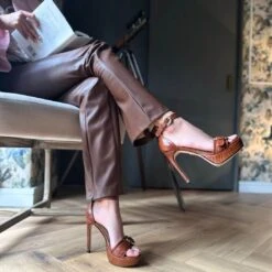 TROPEZ 135 - Cafe Regina Romero Zapato Sandalia Plataforma Tacon Alto Para Dama En Piel -Reginaromero Regina Romero zapatilla sandalia plataforma Tropez cafe piel 9