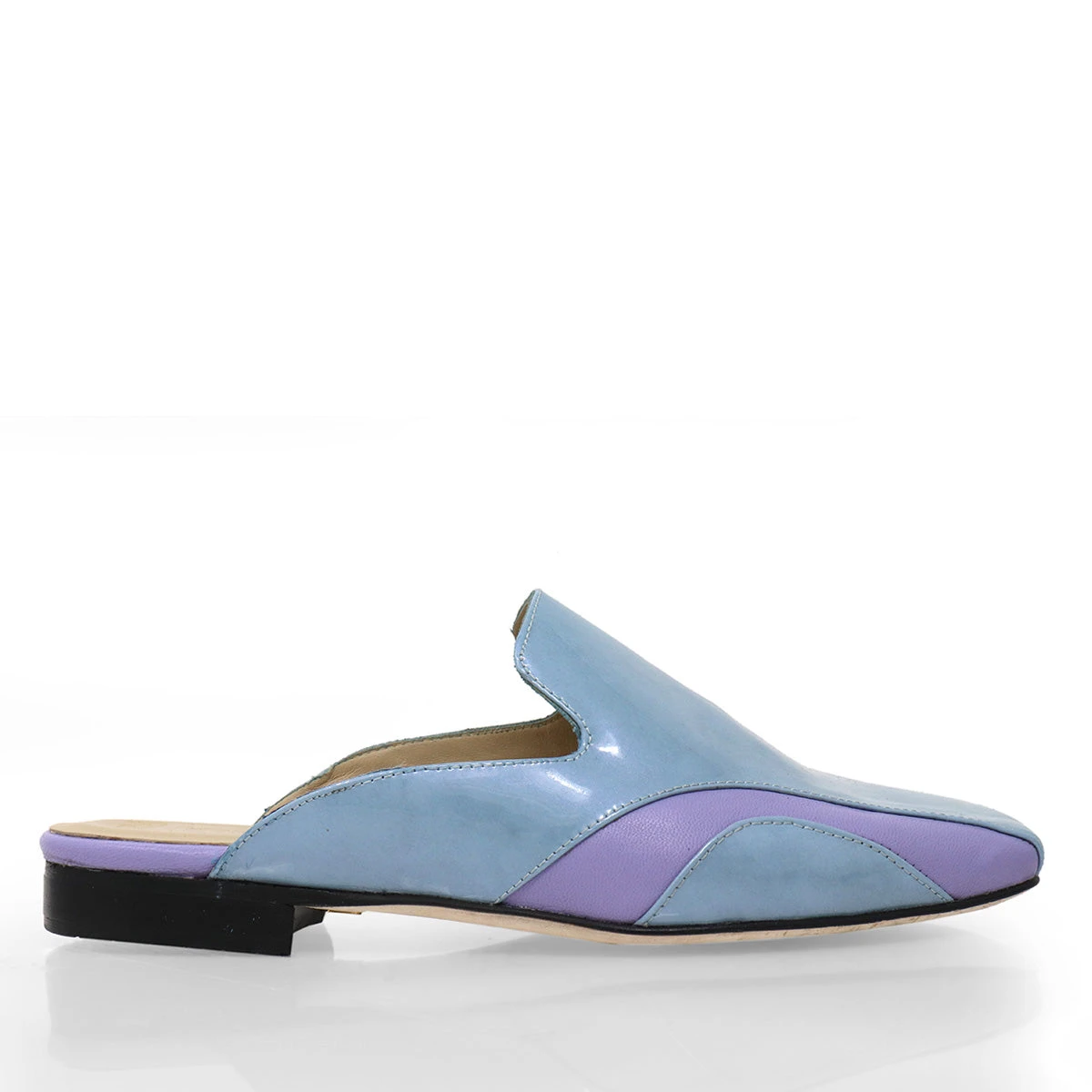 CECY - Charol Azul Y Lila Regina Romero Zapato Flat Mule De Piso Para Dama En Piel 3 CECY - Charol Azul Y Lila Regina Romero Zapato Flat Mule De Piso Para Dama En Piel