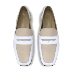 CLARK - Beige Regina Romero Zapato Mocasin De Piso Para Dama En Piel -Reginaromero Regina Romero zapato mocasin Clark blanco beige piel 2