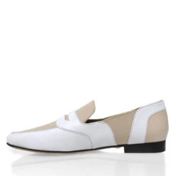 CLARK - Beige Regina Romero Zapato Mocasin De Piso Para Dama En Piel -Reginaromero Regina Romero zapato mocasin Clark blanco beige piel 4