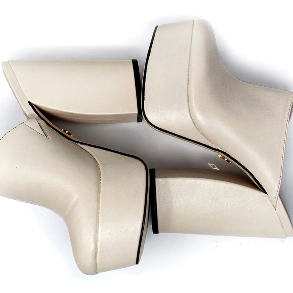 SUZETTE 135 - Latte Regina Romero Zapato Plataforma Tacon Alto Para Dama En Piel 12 SUZETTE 135 - Latte Regina Romero Zapato Plataforma Tacon Alto Para Dama En Piel - Imagen 10