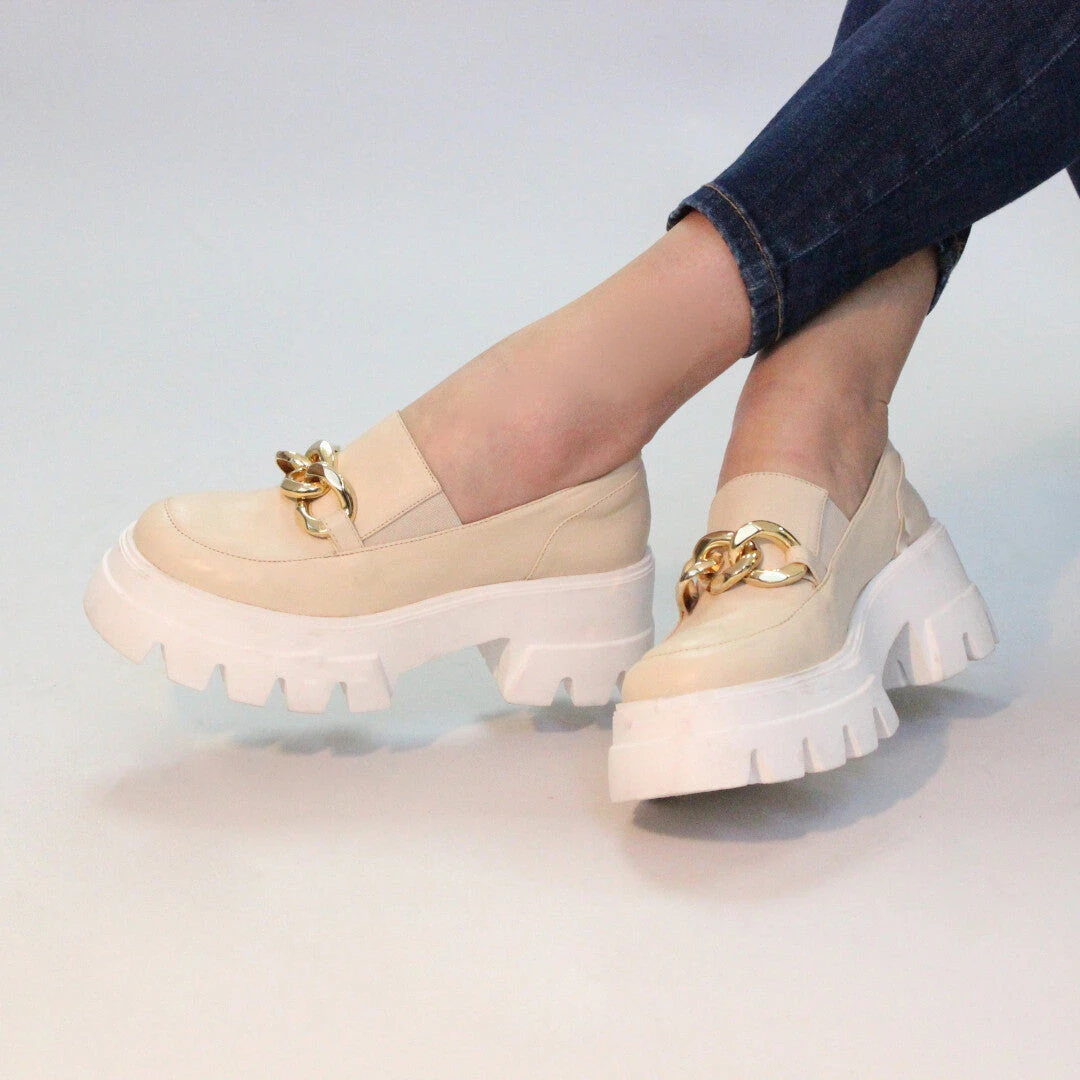 RAQUEL 65 - Latte Regina Romero Zapato Tenis Urbano Sport Para Dama En Piel 4 RAQUEL 65 - Latte Regina Romero Zapato Tenis Urbano Sport Para Dama En Piel - Imagen 2