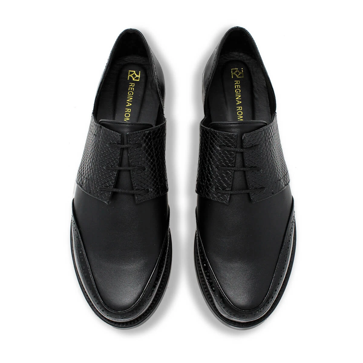 CHARLOTTE - Negro Regina Romero Zapato Bostoniano De Piso Para Dama En Piel 7 CHARLOTTE - Negro Regina Romero Zapato Bostoniano De Piso Para Dama En Piel - Imagen 5