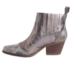 MADDIE 60 - Gris Regina Romero Zapato Bota Botin Tacon Bajo Para Dama En Piel 16 MADDIE 60 - Gris Regina Romero Zapato Bota Botin Tacon Bajo Para Dama En Piel -Reginaromero reginaromero botin tacon midi Maddie snake gris piel izquierda 11e6449e ff24 4337 82ee 78435ac85435