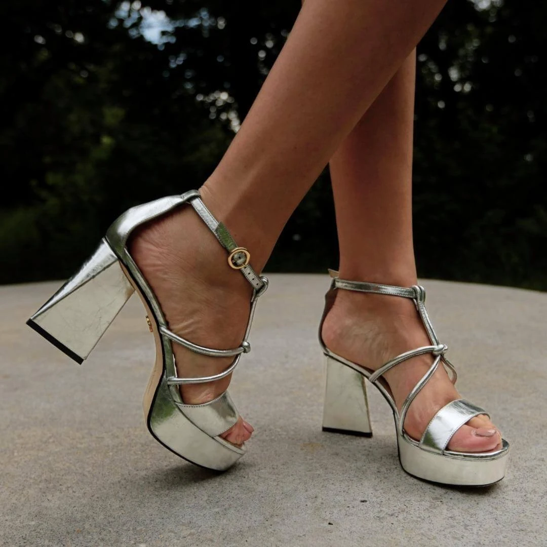 CALIPSO 95 - Plata Regina Romero Zapato Sandalia Plataforma Tacon Alto Para Dama En Piel 4 CALIPSO 95 - Plata Regina Romero Zapato Sandalia Plataforma Tacon Alto Para Dama En Piel - Imagen 2