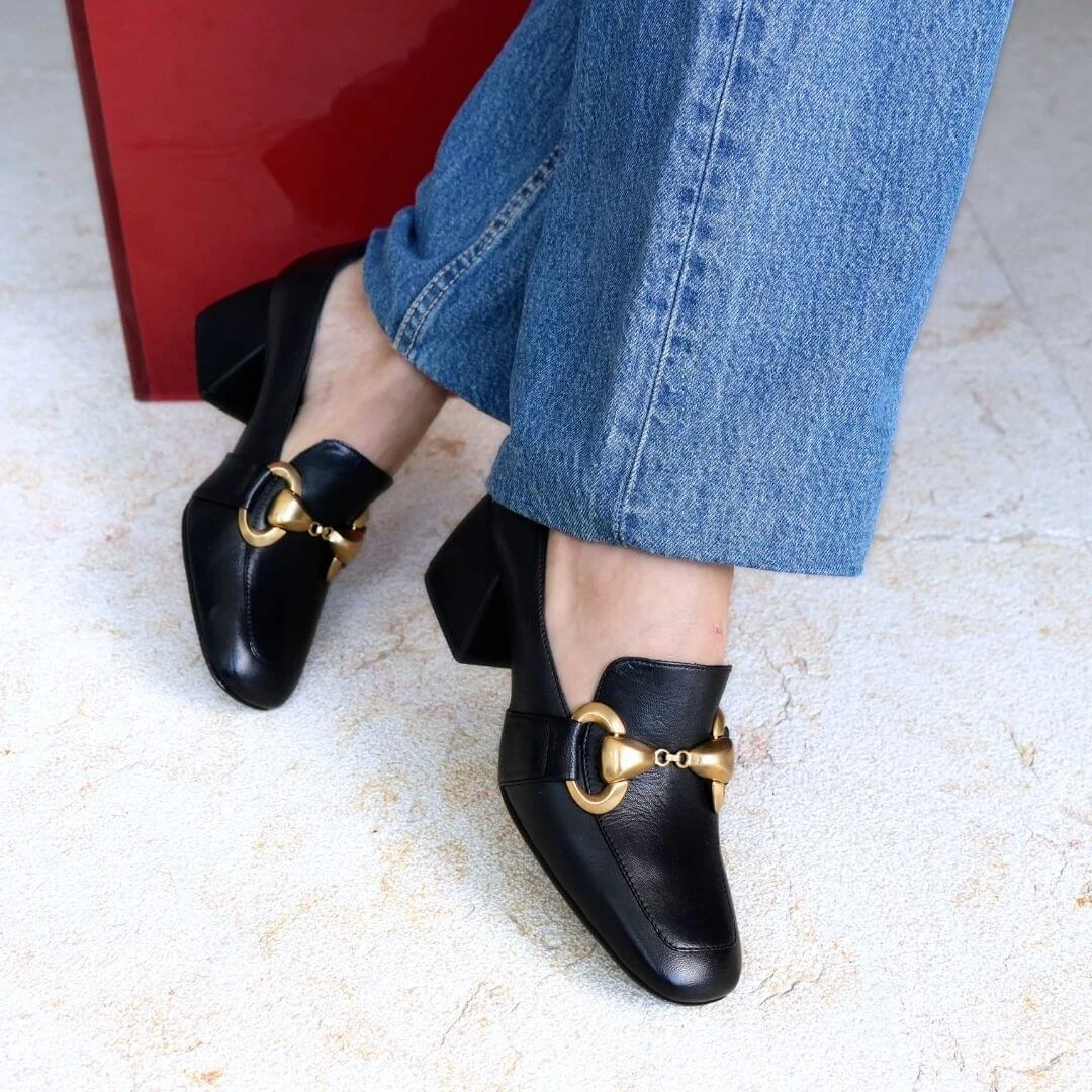 GRETA 40 - Negro Regina Romero Zapato Zapatilla Tacon Bajo Para Dama En Piel 4 GRETA 40 - Negro Regina Romero Zapato Zapatilla Tacon Bajo Para Dama En Piel - Imagen 2