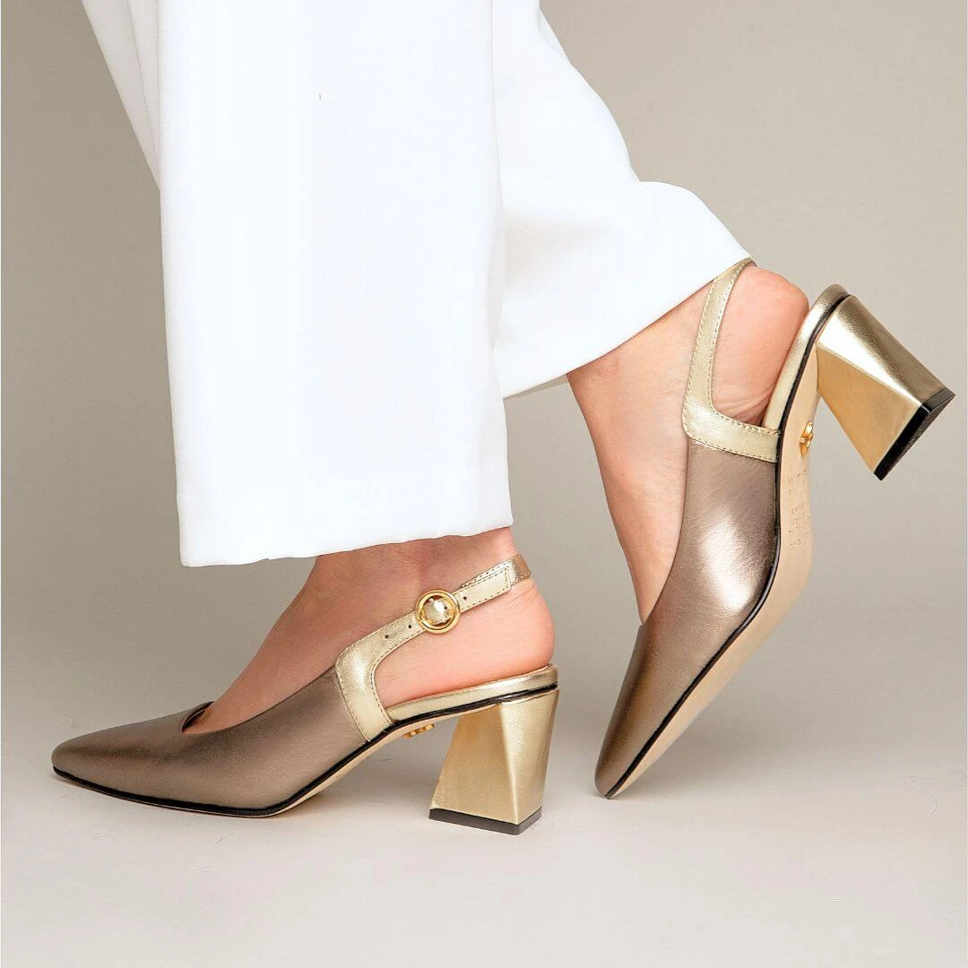 LARA 50 - Seda Y Oro Regina Romero Zapato Zapatilla Tacon Bajo Para Dama En Piel 4 LARA 50 - Seda Y Oro Regina Romero Zapato Zapatilla Tacon Bajo Para Dama En Piel - Imagen 2