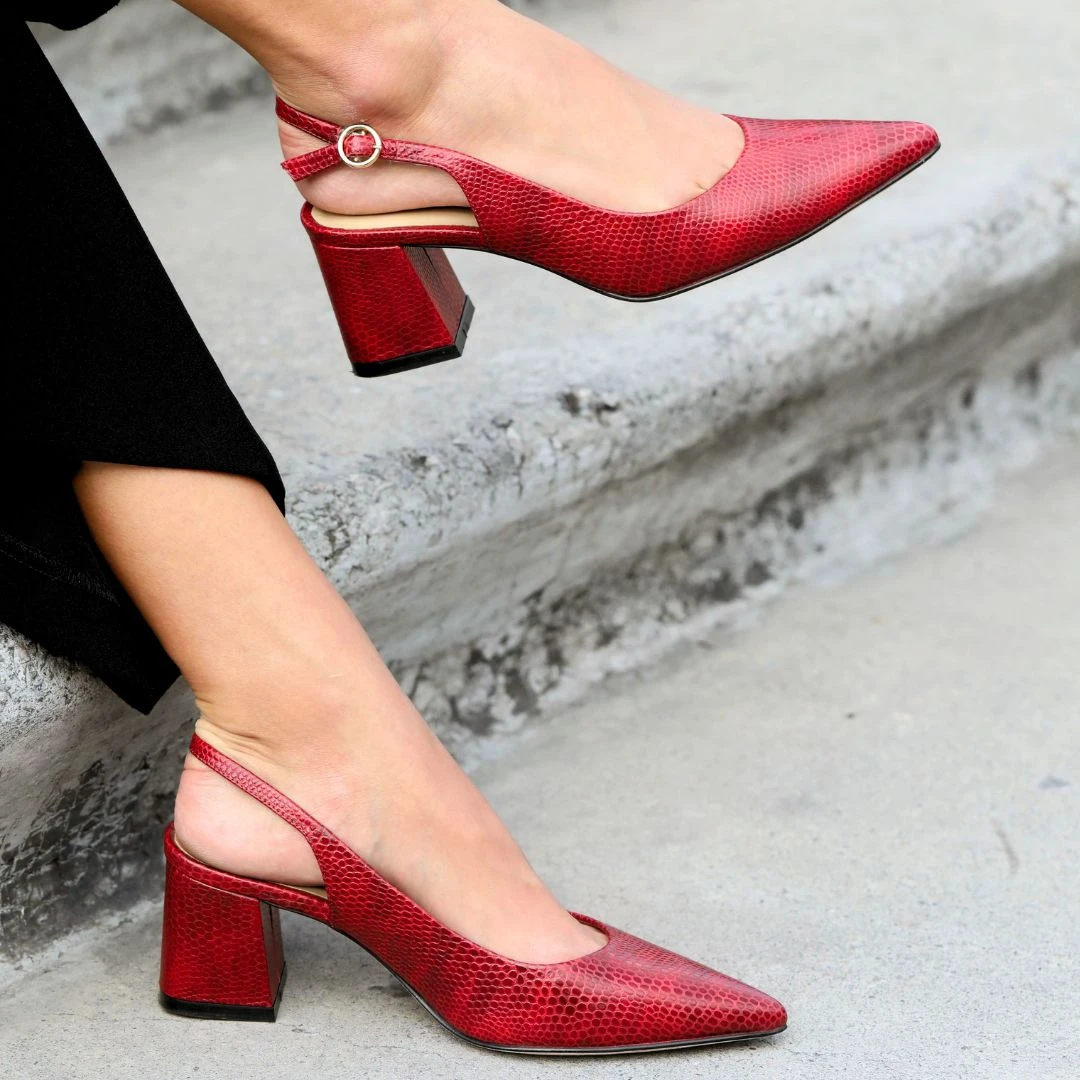 TANIA 50 - Rojo Regina Romero Zapato Zapatilla Tacon Bajo Para Dama En Piel 4 TANIA 50 - Rojo Regina Romero Zapato Zapatilla Tacon Bajo Para Dama En Piel - Imagen 2